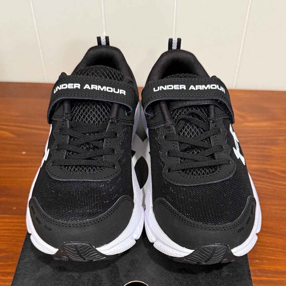 Under Armour Kids Black and White Sneakers - Picture 5 of 6